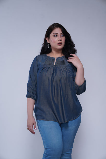 Denim top with pleat